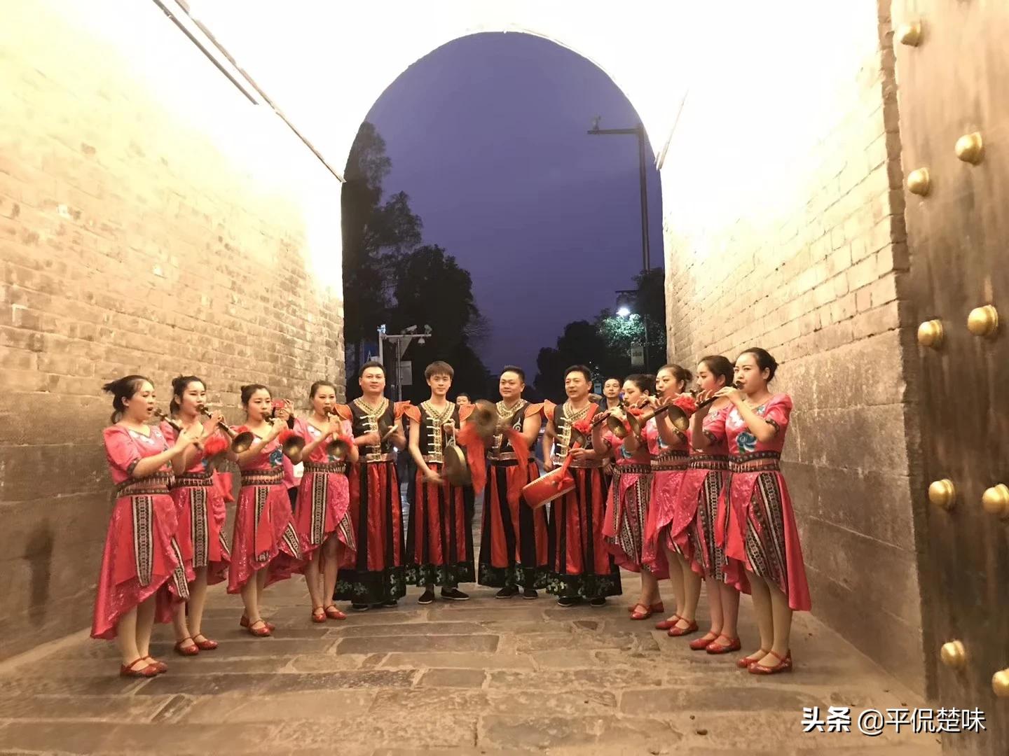 附近可约_附近可约37岁盖2栋房子怎么发朋友圈