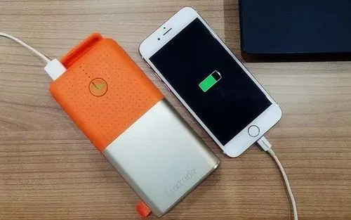 移动电源怎么用_磁吸式移动电源怎么用