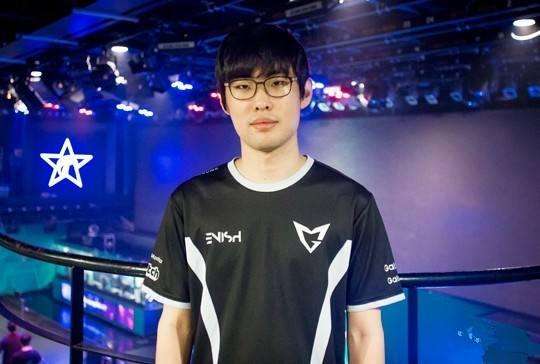 faker哭了_faker哭了全场喊faker