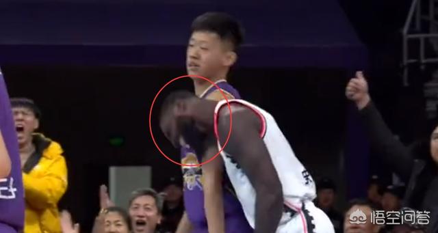 在你头上暴扣_在你头上暴扣 no fly 我根本不是idol歌词